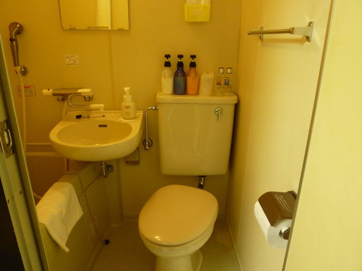 Hirakata Crystal Hotel Luaran gambar