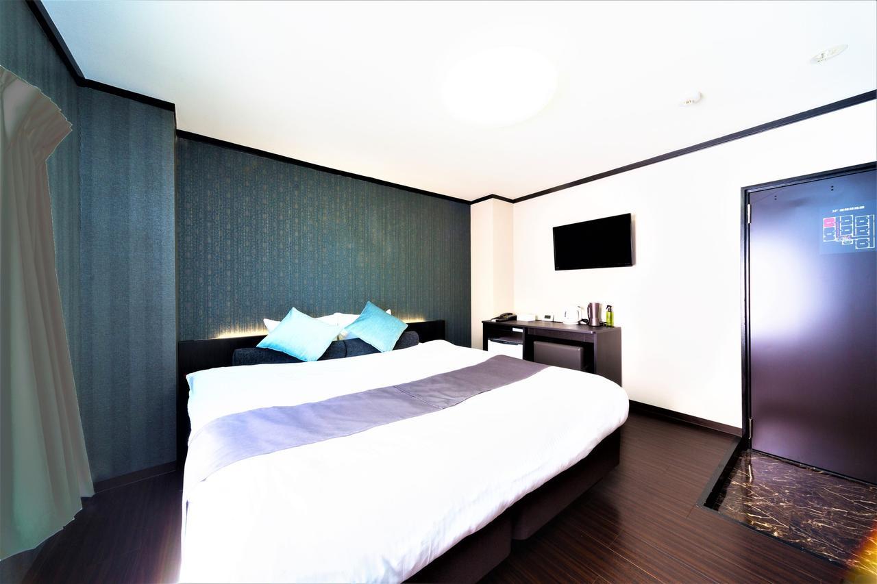 Hirakata Crystal Hotel Luaran gambar